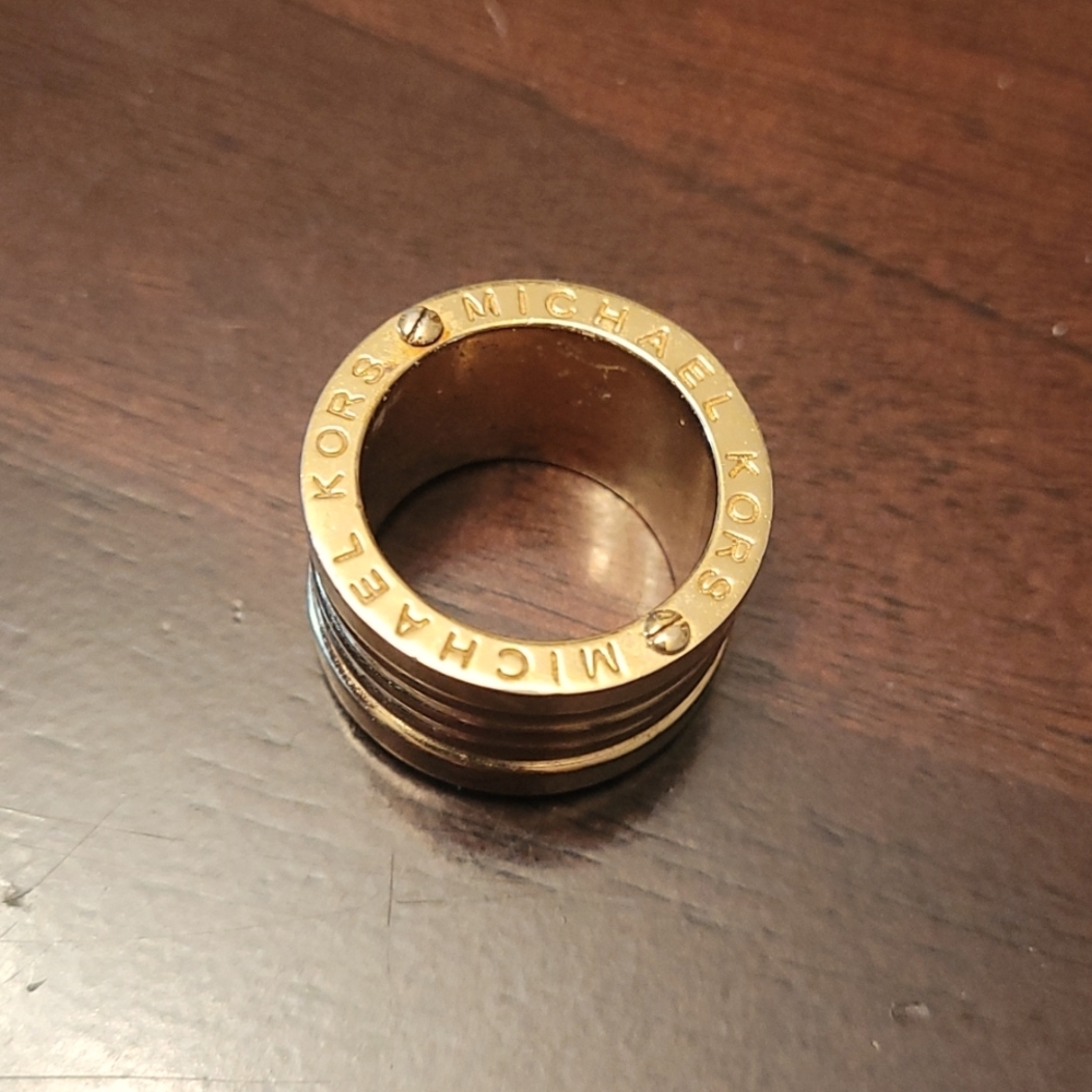 Michael Kors ring